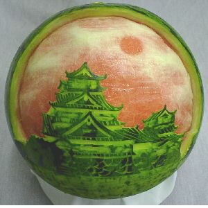 watermelon sculpture: Japanese castle. (Kumamotojyo)