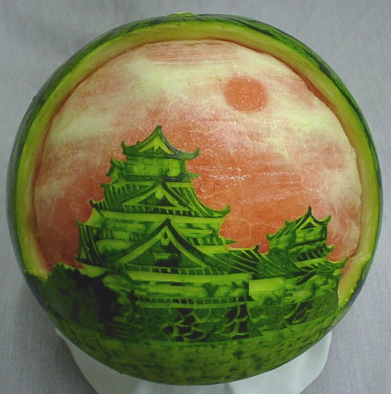 Watermelon Carving: Japanese castle. (Kumamotojyo)